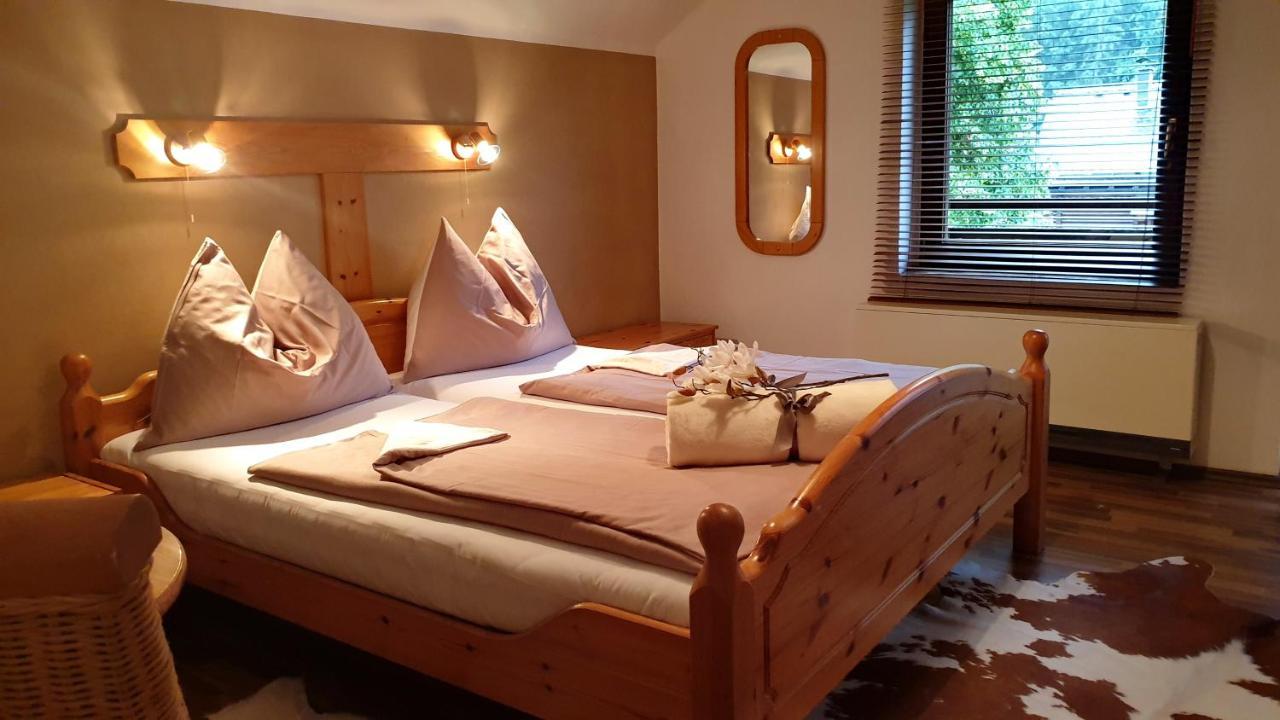 Haus Alpenblick Appartement Obertraun Buitenkant foto